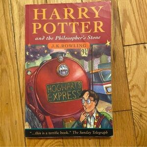🛍️3/$30 Vintage Harry Potter & the‎ philosopher’s stone softcover  book - 2000